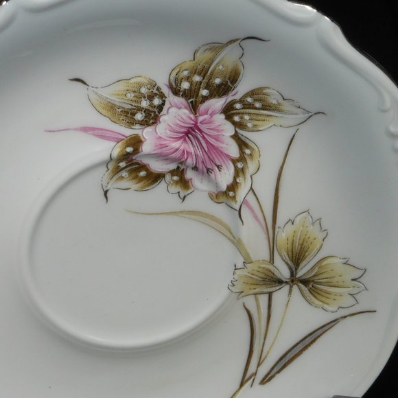 Set of 4 PETINT A LA MAIN LIMOGE colorful saucers - Picture 3 of 4